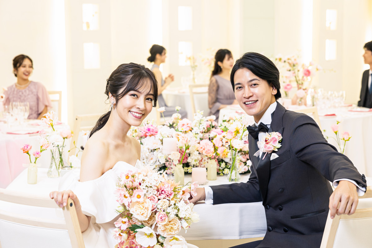 26年6月までの限定ベストコスパ◎なベストプラン！<br />
一年で一番穏やかなシーズンに華やかなお花に囲まれて結婚式が出来る♪<br />
空き日程も残りわずか<br />
<br />
※お日にちや人数によって特典内容に変動がございます